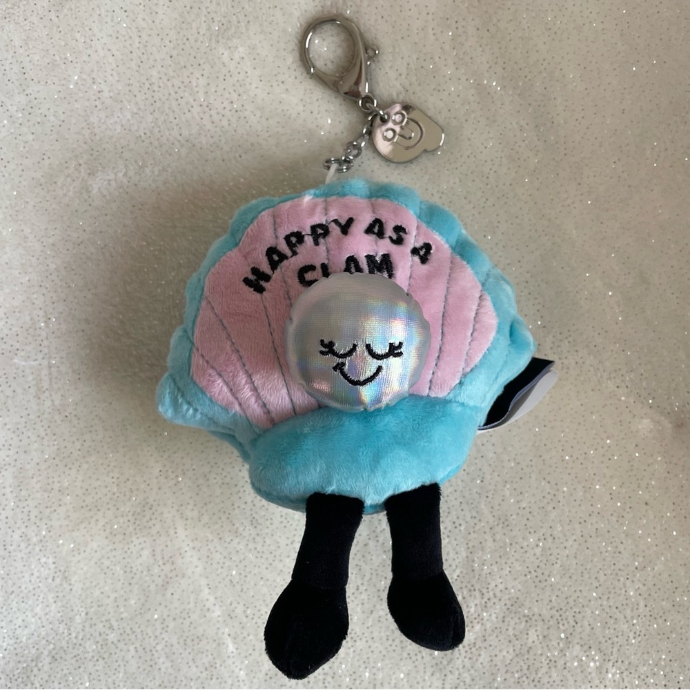 NWT Punchkins Plushsie Bag Charm Clam/Pearl Character Keychain✨
